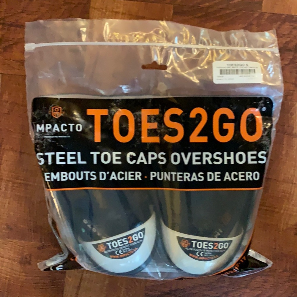 Steel toe caps overshoes